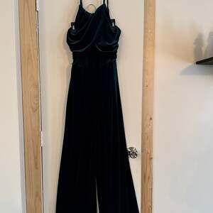 Cider Emerald Green Solid Velvet Chain Strap Ruched Jumpsuit